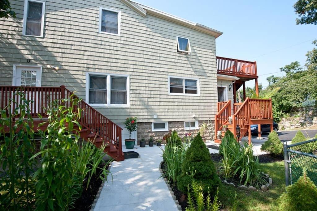 Beautiful Apartment-5 Beds-Full Kitchen-Parking-Super Clean! Boston Bagian luar foto