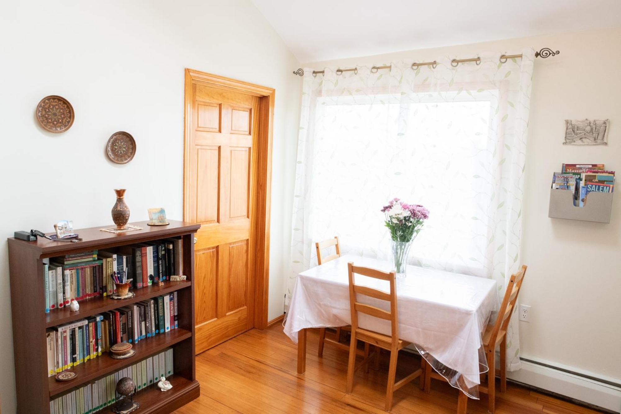 Beautiful Apartment-5 Beds-Full Kitchen-Parking-Super Clean! Boston Bagian luar foto